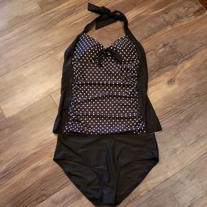 NWT 2 piece halter swimsuit
